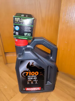 Kit Aceite Motul 7100 + Filtro HiFlo HF303