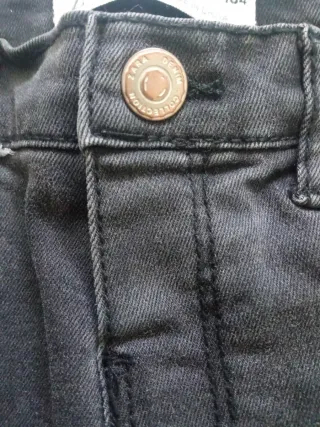 Conjunto niña 3-4 años: camiseta y pantalón.