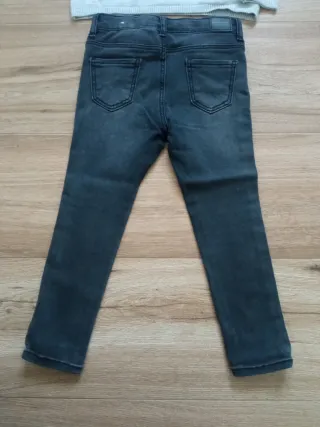 Conjunto niña 3-4 años: camiseta y pantalón.