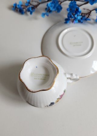 Taza y platillo de porcelana inglesa