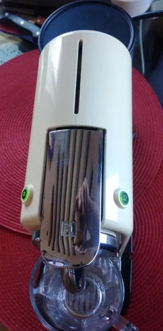 Cafetera Nespresso DeLonghi Citiz Crema