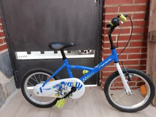 Bicicleta infantil azul