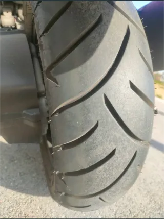 Suzuki Burgman 400 ABS Maxi Scooter