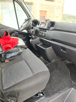 Nissan Interstar 2024