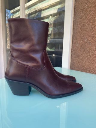 Hermosos botines piel - Zara
