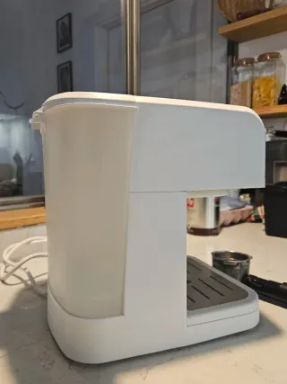 Cafetera Espresso Bergner Blanca