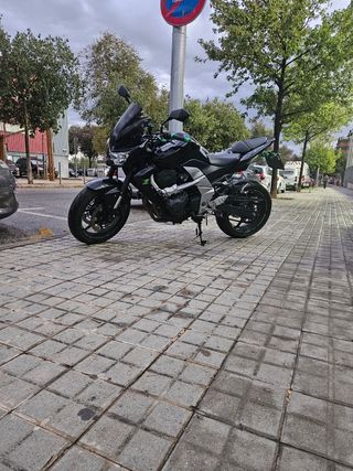 KAWASAKI Z750R