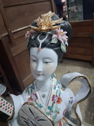 Figura Geisha Porcelana Multicolor