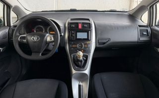 TOYOTA AURIS 1.4D 92CV ACTIVE ECO MANUAL 5PT 5PZ