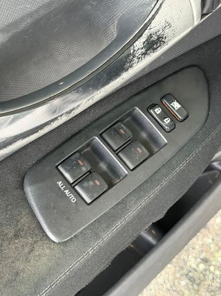 TOYOTA AURIS 1.4D 92CV ACTIVE ECO MANUAL 5PT 5PZ