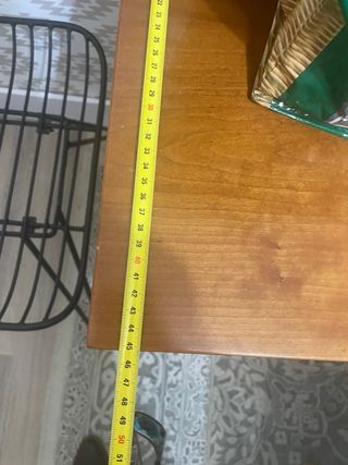 Armario bajo madera, metal y cristal