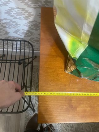 Armario bajo madera, metal y cristal