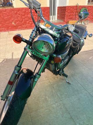 Kymco Venox 250 Custom Negra