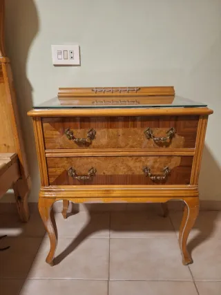 Cómoda y Mesitas de Noche Madera y Cristal