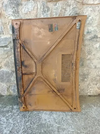 Capó SEAT 1200 sport Bocanegra