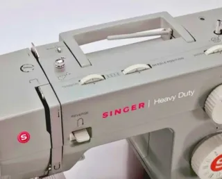 Máquina de coser Singer Heavy Duty 4432