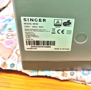 Máquina de coser Singer Heavy Duty 4432