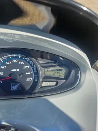 Honda PCX 125 Blanca Scooter