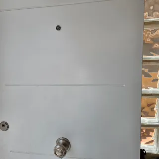 Puerta Blanca Seguridad con Mirilla