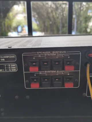 Amplificador Marantz 1072 y altavoces