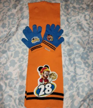 Conjunto Bufanda y Guantes Mickey Mouse