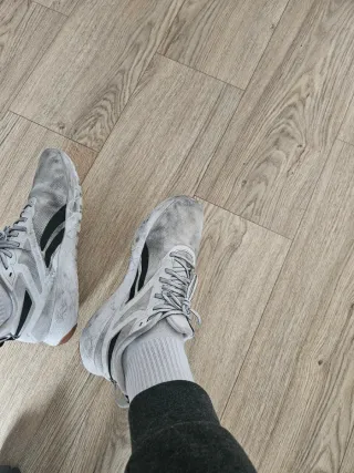 Zapatillas Reebok Gris y Blanco