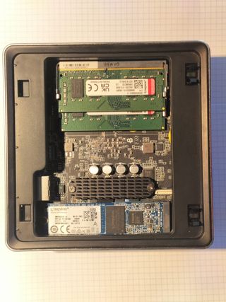 Mini PC Minisforum UM-250 16GB RAM 512GB SSD