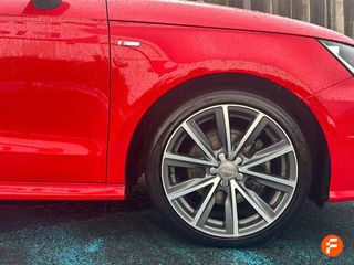 Audi A1 1.6 TDI 116CV S tronic Adrenalin