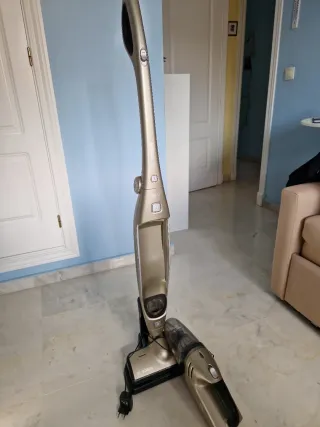 Aspiradora Bosch 18V con accesorio