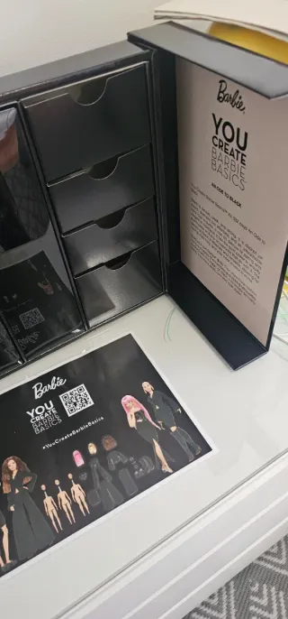 Caja Barbie Signature You Create Barbie Basics