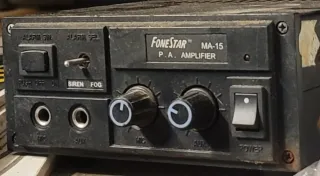 Equipo Megafonía Coche 2 Altavoces y amplificador