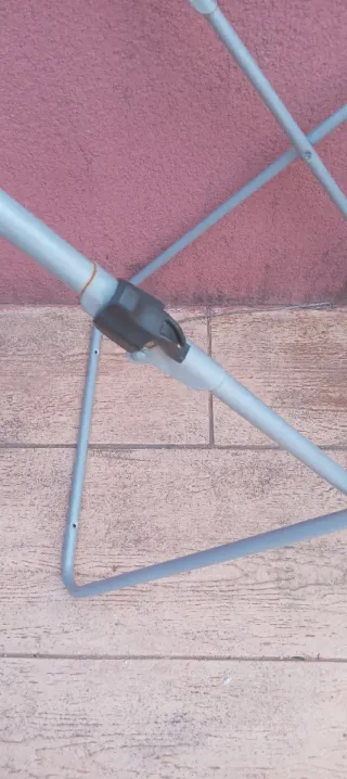 Tendedero plegable metálico