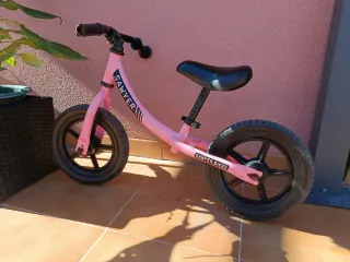 Bici sin pedales rosa Sawyer