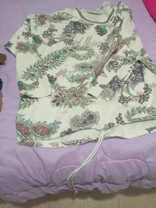 Sudadera con estampado floral