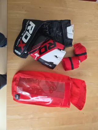 Guantes MMA RDX con vendajes