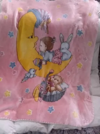 Manta de cuna calentita nueva