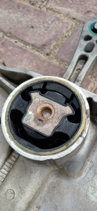 Cuna motor A3 8p 1k0199369F