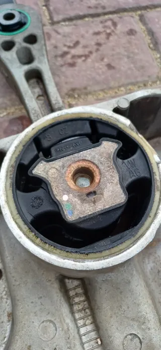 Cuna motor A3 8p 1k0199369F