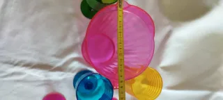 Jarra y copas acrílicas multicolor