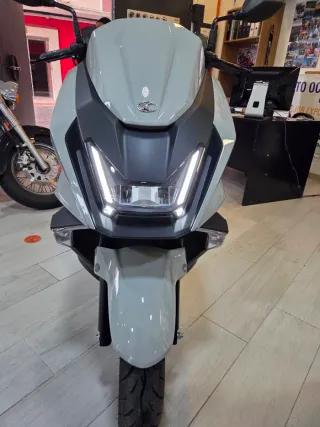 Kymco Sky Town 125 ABS Gris 2025