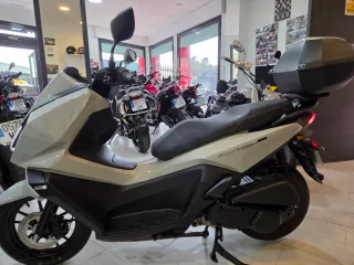 Kymco Sky Town 125 ABS Gris 2025