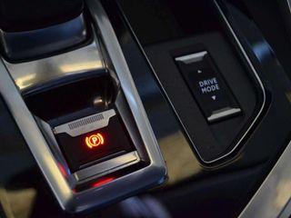 Peugeot 3008 Hybrid 225 e-EAT8 Allure Pack