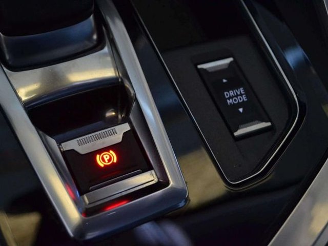 Peugeot 3008 Hybrid 225 e-EAT8 Allure Pack