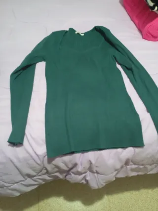 Jersey canalé verde escote cuadrado