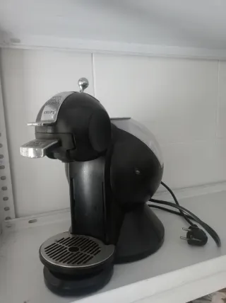 Cafetera Krups Dolce Gusto Negra