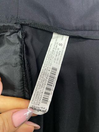 Falda midi Stradivarius negra talla S