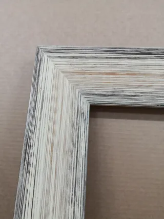 Marco de madera rústico blanco y gris