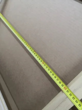 Marco de madera decorado beige y blanco