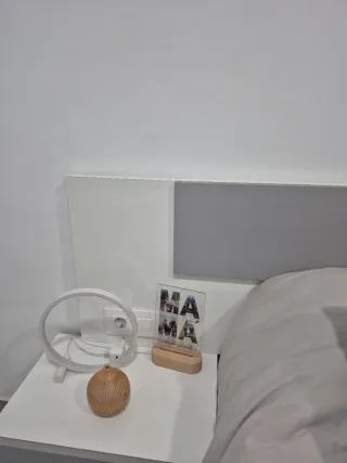 Cabecero de cama 1,50 cm y mesillas