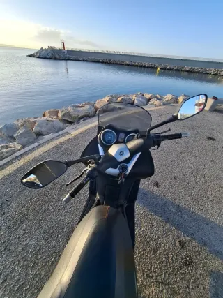 CAMBIO POR COCHE Yamaha XMAX 250cc Scooter